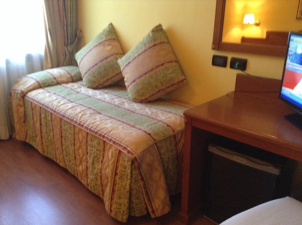 Hotel Cinzia Ristorante Christian E Manuel Vercelli Zewnętrze zdjęcie